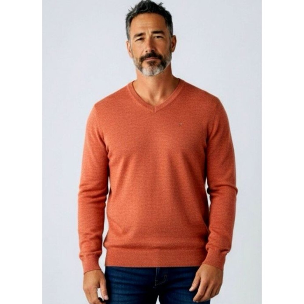 Calvin Klein NEW mens Italian Merino Wool V-Neck sweater Large quiet luxury